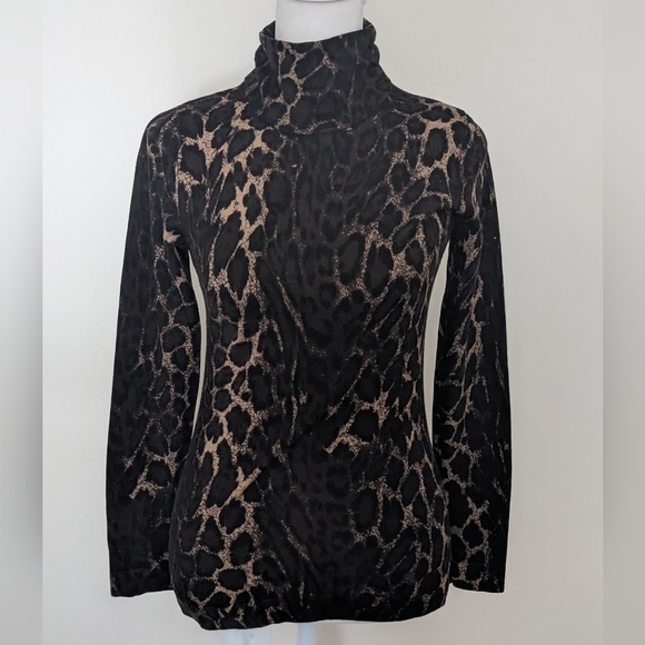 Context Tops - Context turtleneck